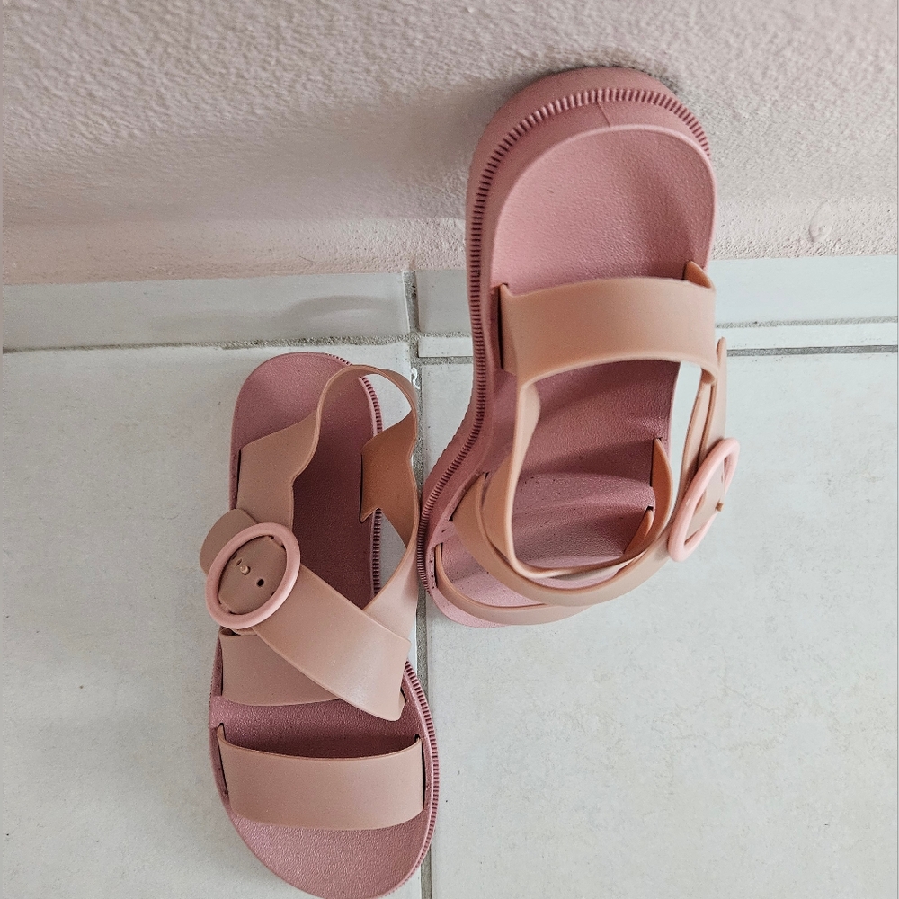 Sandals - Picture 3 of 5